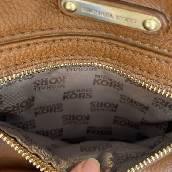 Michael Kors Large Pebbled Leather Carmel Camel Brown Shoulder Bag Hobo Satchel - Picture 12 of 15